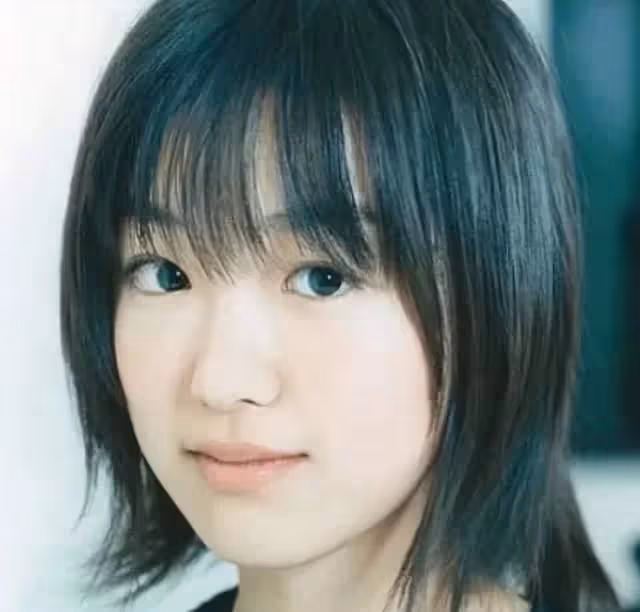 曾被千萬人期待「等你長大」,今27歲顏值讓人失望,網友:可惜