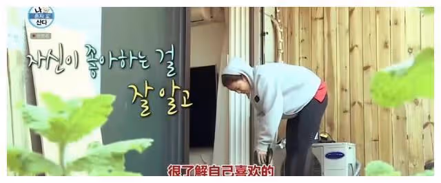 35歲女明星住出租房,因太會布置而走紅,網友:溫馨感性太嚮往了