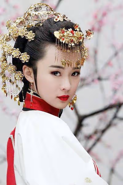 「一脫成名」卻輕鬆洗白,今靠兒子翻紅,成為大贏家不止靠幸運