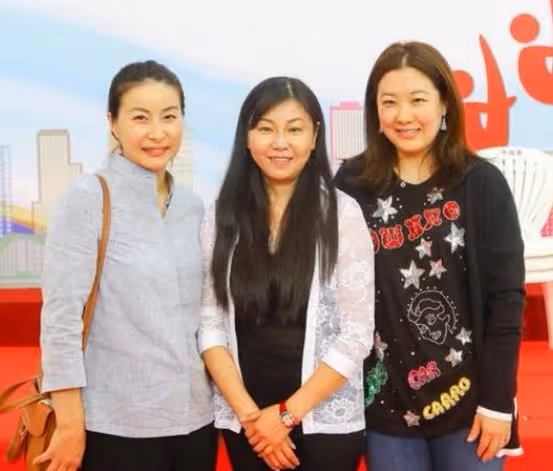 42歲伏明霞被曝離婚，因不想過老夫少妻的生活，梁錦松做出回應