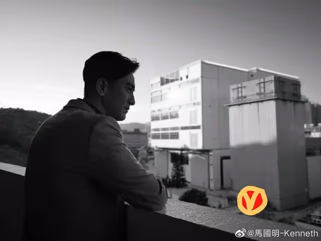 「鐵馬家族」聚會為視後提前慶生,成員五缺二,視帝被指重色輕友