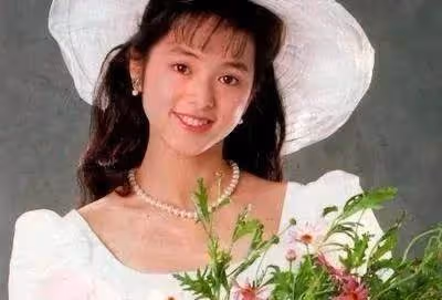 葉蘊儀近照曝光!嫁給富豪卻離婚,獨自撫養2個孩子,如今46歲似「大媽」,網友:根本認不出