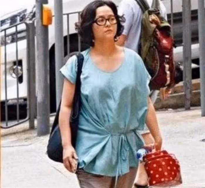 葉蘊儀近照曝光!嫁給富豪卻離婚,獨自撫養2個孩子,如今46歲似「大媽」,網友:根本認不出