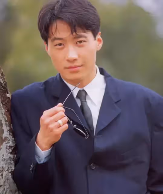 無緣舒淇!娶嫩模「為她狂砸7個億」對方卻出軌 受傷離婚後「娶二婚女助理」52歲如願當爸爸