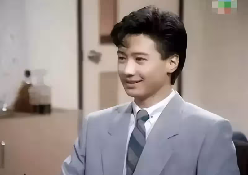 無緣舒淇!娶嫩模「為她狂砸7個億」對方卻出軌 受傷離婚後「娶二婚女助理」52歲如願當爸爸
