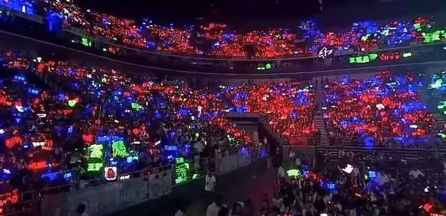 史上最慘淡演唱會!八萬人場館只有20人,包括掃地阿姨!很尷尬,網友:勇氣可嘉!心疼他一分鐘
