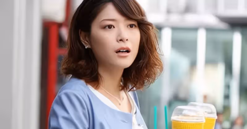 女方提出18萬彩禮，陪嫁60萬，婚禮前天，鳳凰男反應過來：虧大了