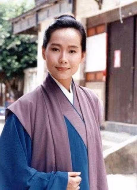 與葉蒨文一樣滿頭白髮　59歲葉童人老心不老！