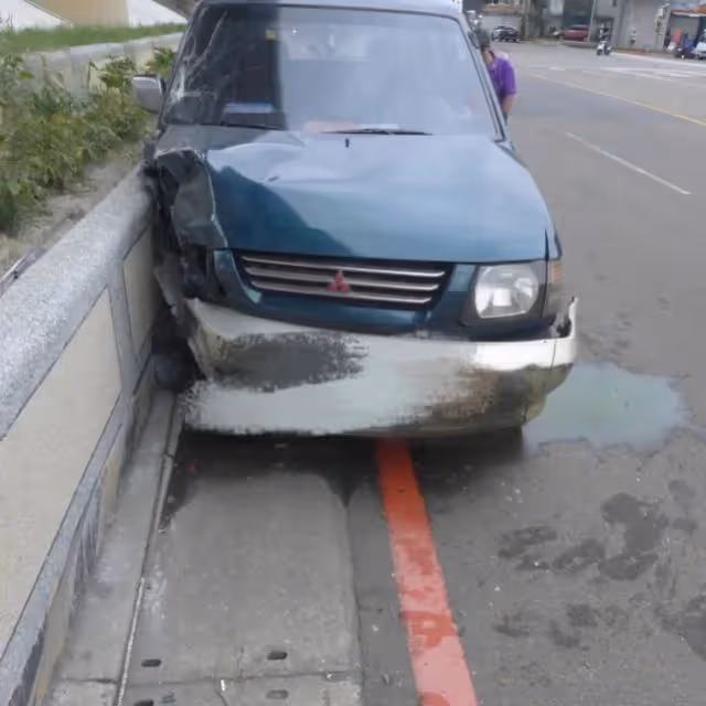 知名童星意外去世,等紅燈時被小貨車捲入車底,現場畫面曝光!