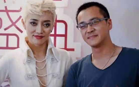 多次整容變成「梅艷芳」,走紅後瘋狂撈金,金星見她都瞠目結舌
