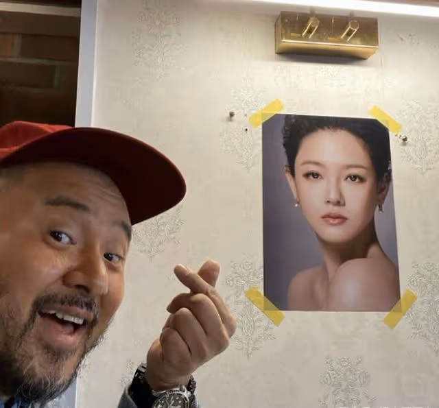 大S為具俊曄好友新店送花藍,被對方稱讚靚麗多姿,稱呼亮了