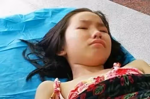 「姐不要怕」7歲弟弟推著11歲腎裂姐姐看病,安慰姐姐:爸爸媽媽不要我們沒關系,我養你啊