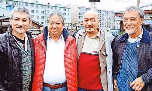 林青霞曬照,7個平均年齡71歲的明星聚會,晚年生活個個滋潤幸福
