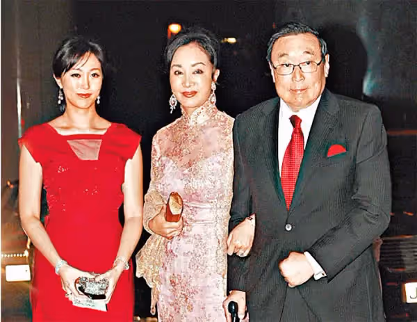 苦熬43年！邵氏女星「伴腥夫養老送終」隱忍3情婦逞威　默默完善計畫「為兒女守住3百億」有遺囑也沒用