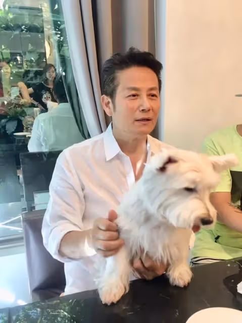 徐乃麟開箱內湖豪宅!「獨棟4層樓精緻裝潢曝光」:院子美如峇里島 結婚30年都牽妻手睡覺「直到第三者出現」