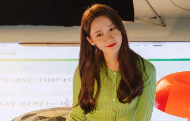 少女時代允兒,在SM工作了20年,被員工稱為經理,幕後照片公開!