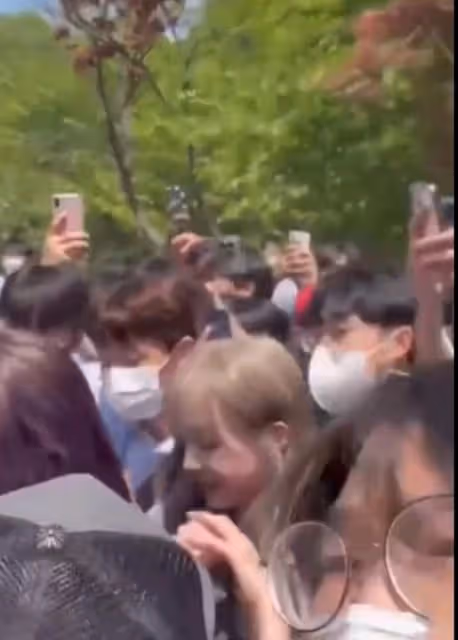出席校慶表演場面失控　韓女團aespa遭學生瘋狂騷擾