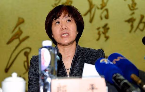 她是中國女排5連冠功臣，退役後患癌症去世，骨灰中發現多枚鋼釘