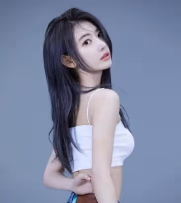權恩妃靜音聽LE SSERAFIM歌,遭對方粉絲炮轟,韓流網友直接破防