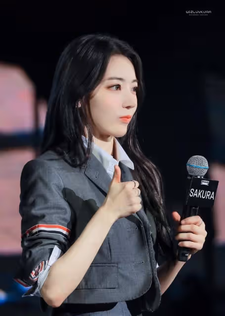 HYBE新女團出道曲飛榜,金佳藍對組合影響大,金采源替金佳藍發聲