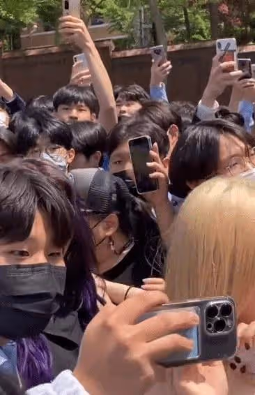aespa參加男高慶典細節曝光,學生和愛豆零距離,校方已發文道歉