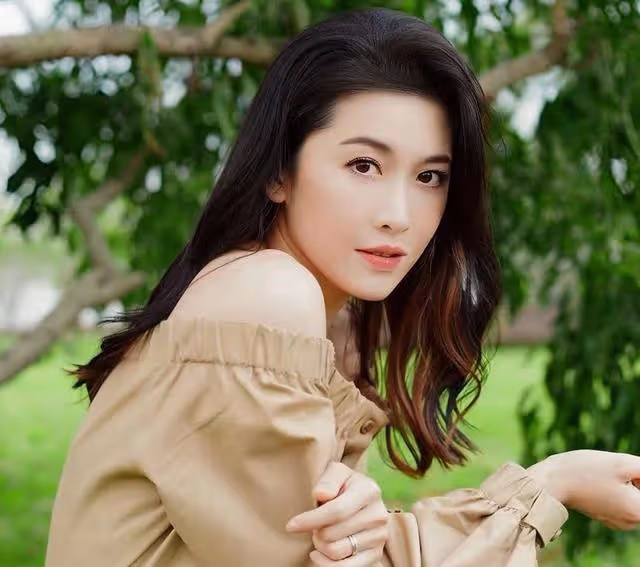 香港知名女星罕見曬娃！2歲兒子身高出眾，與丈夫長期分隔兩地