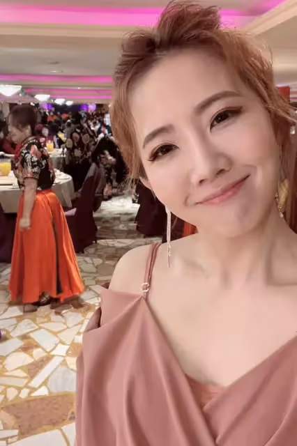業配滿到6月!謝忻笑了「月收入多好幾倍」:我跌了個踉蹌爬回來 愛情也得意「已經去見家長」翻轉逆境