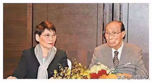 當情人45年！原配去世十年後「63歲才嫁給90歲丈夫」　一生無兒無女「百億遺產」全部捐出