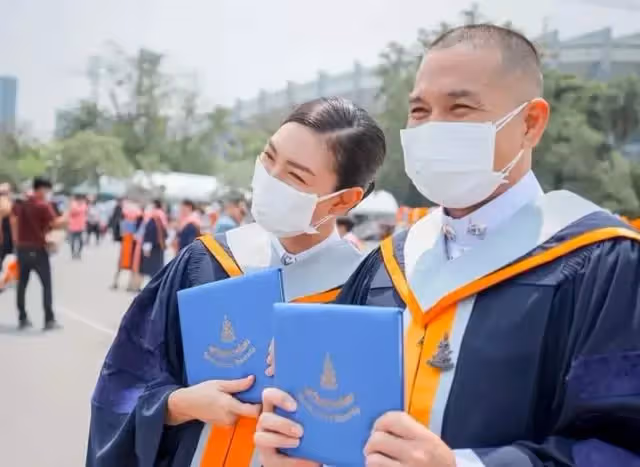 泰星Pancake和男友Mee經歷10年長跑！ 曬婚慶泰迪熊公仔好事將近