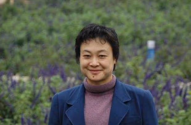 她曾擊敗過鄧亞萍，卻因不讓球退出國家隊，隨後歸化到日本國家隊