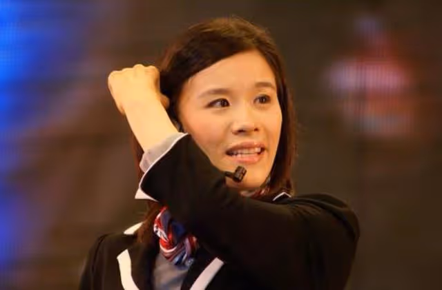 她是體操天才，身家過億，卻因為意外癱瘓20年，如今依舊很年輕