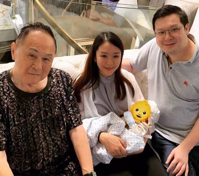恭喜!香港知名富二代再度當爸,妻子秘密產下二胎鞏固豪門地位