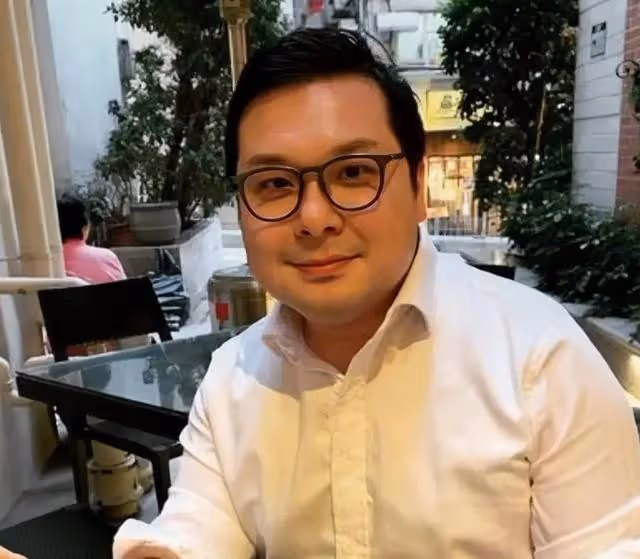 恭喜!香港知名富二代再度當爸,妻子秘密產下二胎鞏固豪門地位
