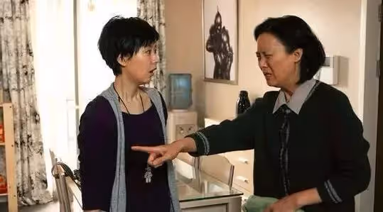 「兒子,我生病你們都不管我啊」「媽,都是你自己作的啊」