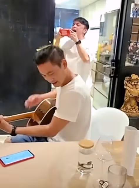 狄龍夫婦現身豪宅聚會，與眾星喝酒唱歌太盡興，陳國坤彈吉他伴奏
