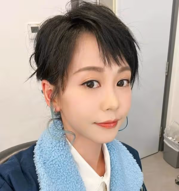 險被賣豬仔!香港女歌手自曝旅遊可怕經歷,曾被司機接到自己家中