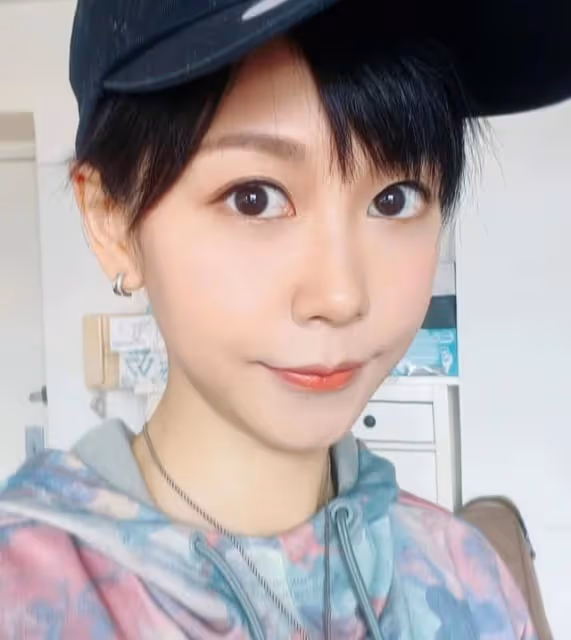 險被賣豬仔！香港女歌手自曝旅遊可怕經歷，曾被司機接到自己家中