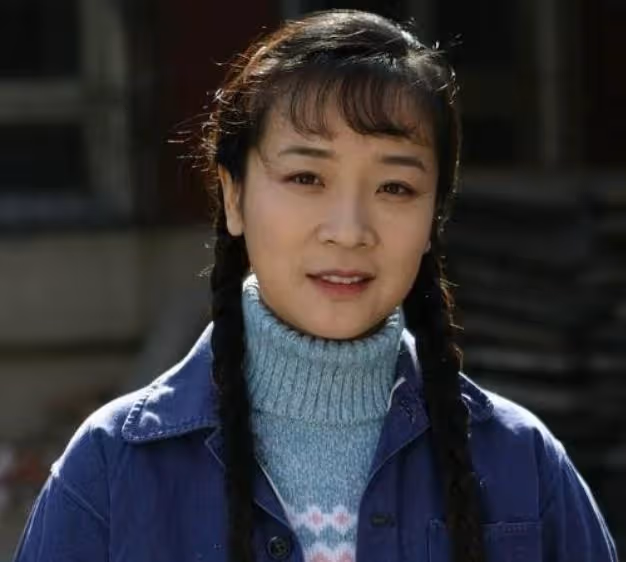 她是國家一級演員，婚內多次給丈夫戴綠帽，丈夫隱忍11年未離婚