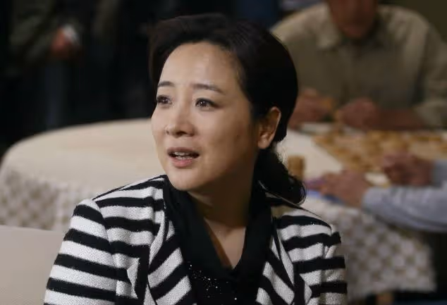 她是國家一級演員，婚內多次給丈夫戴綠帽，丈夫隱忍11年未離婚