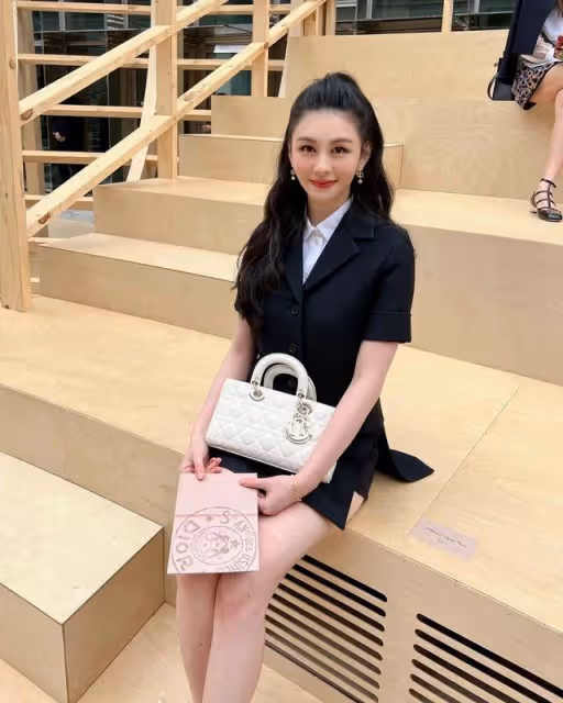 沈月將在韓國出道,親解藝名Ayla的意思,獲邀出席Dior時裝展