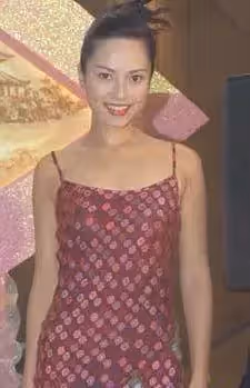 選美冠軍郭羨妮,執意嫁給農村窮小子,倒貼丈夫3套房,網酸太傻了,她卻笑言:我的幸福我知道