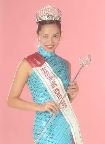 選美冠軍郭羨妮，執意嫁給農村窮小子，倒貼丈夫3套房，網酸太傻了，她卻笑言：我的幸福我知道