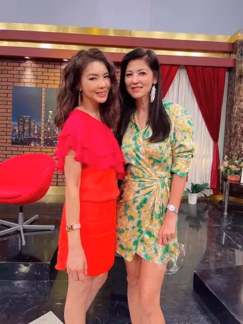 斷開偷吃尪,林美貞為母自強終於圓夢當老闆,19歲兒把媽媽寵成情人,勾手回家感情超好