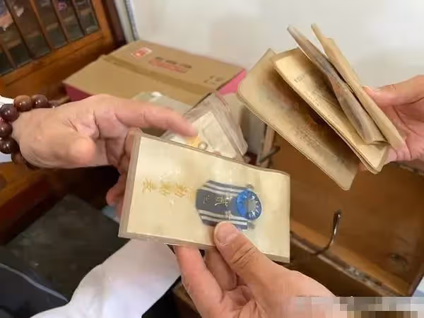 21歲從軍以台灣為家！95歲榮民爺「省吃儉用一生回饋鄉裡」裸捐透天厝 今甘與老伴住安養院「報答寶島心聲曝光」