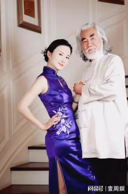 杜星霖穿旗袍慶生,張紀中祝她年年18歲,網友:老婆是個狠角色