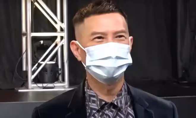 弟弟意外身亡！57歲關詠荷現身憔悴不堪，老公張家輝不在身邊