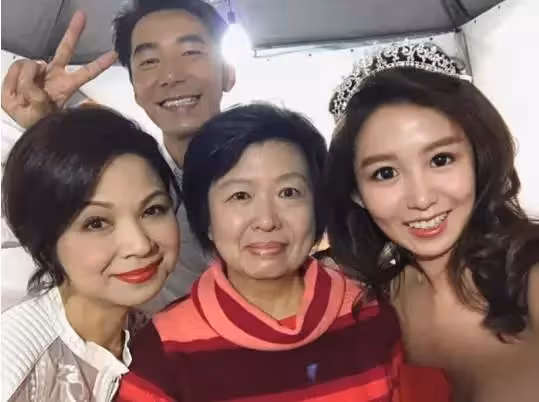 一人扛弟妹三人學費!郭書瑤小時父離世「家苦獨自打拚」今翻身收入千萬「出錢為媽媽開早餐店」:讓家人過上好生活