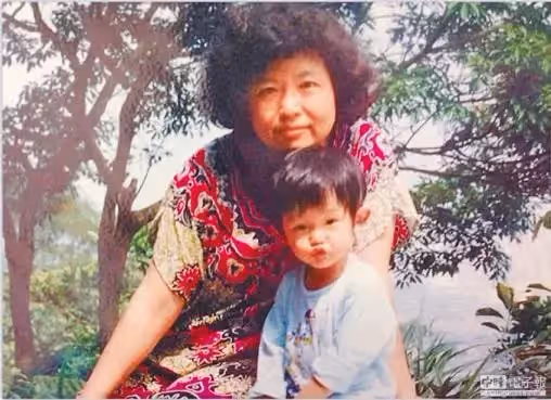 一人扛弟妹三人學費!郭書瑤小時父離世「家苦獨自打拚」今翻身收入千萬「出錢為媽媽開早餐店」:讓家人過上好生活