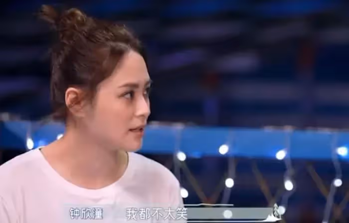 鐘欣潼自曝曾「渴望生寶寶」,曾經主動發胖積極備孕,擊碎前夫的暗諷,網友:心疼鐘欣潼