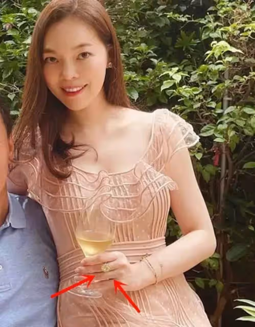 富士康老闆娘曾馨瑩放閃,與老公郭臺銘歡慶結婚13年:讓我們的人生更美好,珍惜而感恩!